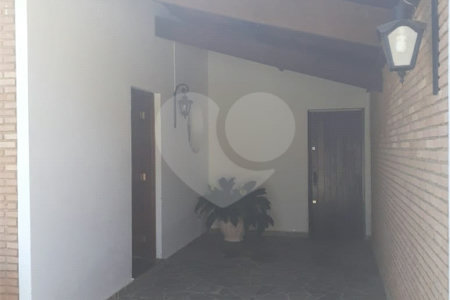 Casa Térrea com 3 quartos sendo 1 suíte. 1.400m² A/T. Jardim Floresta, Atibaia, SP