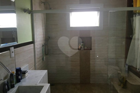Casa à venda com 3 suítes no condomínio Aruã, Mogi das Cruzes - SP