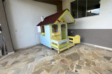 Sobrado à venda com 3 suítes em Jardim Maristela, Atibaia, SP