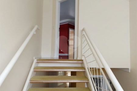 Casa à venda com 4 quartos, sendo 2 suítes,  em Vila Santista, Atibaia, SP