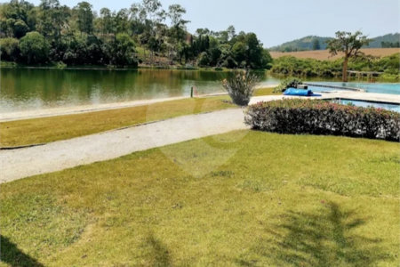 Casa à venda ou para alugar com 5 quartos, sendo 4 suítes,  no condomínio Equilibrium, Atibaia - SP