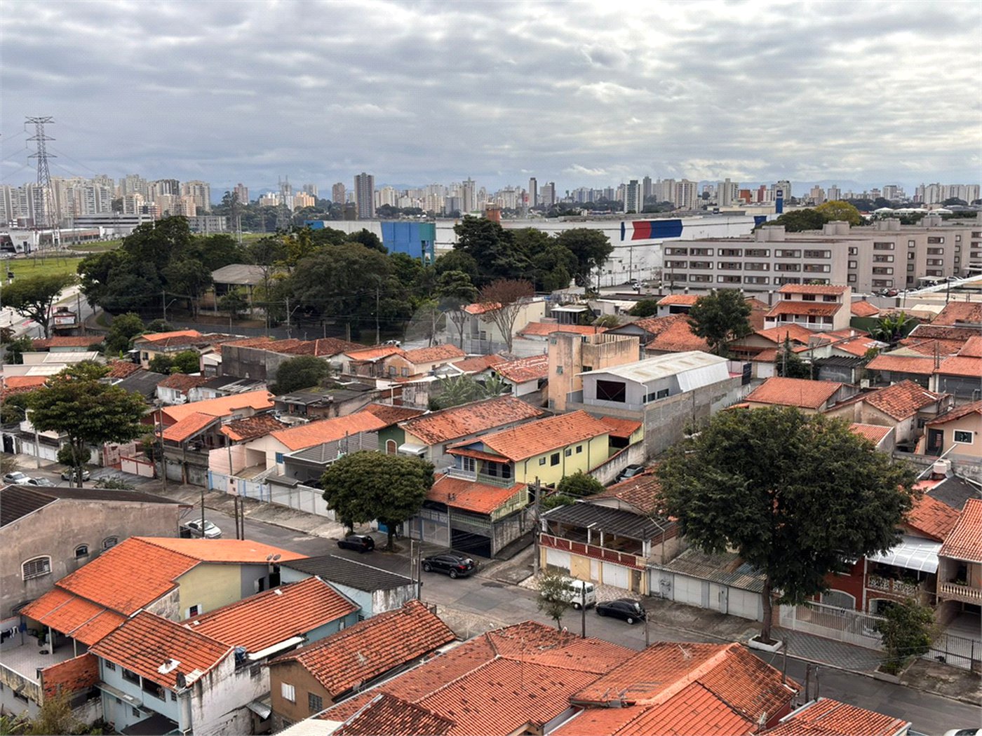Apartamento à venda com 2 quartos, sendo 1 suíte,  em Jardim Satélite, São José dos Campos, SP