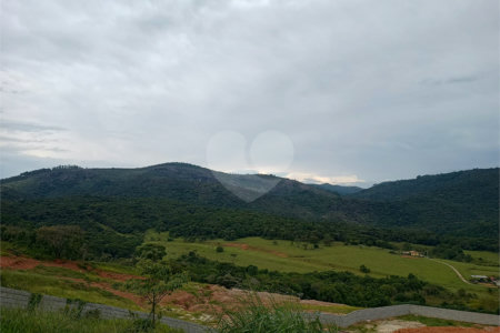 Terreno à venda no condomínio Portal Lamis, Bom Jesus dos Perdões - SP