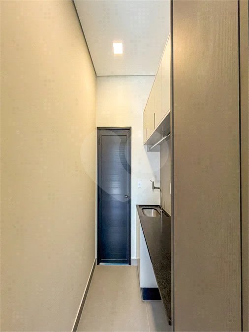 Casa Térrea Evidências - Indaiatuba/SP - R$ 1.950.000,00 - Área Total 307,33 m² - Área Construída 201,90 m² - TÉRREA - 03 suítes sendo a master com closet; Escritório; Lavabo; Cozinha com cooktop, forno, micro-ondas e coifa; Móveis planejados na hall de entrada, sala, escritório, cozinha, gourmet, s