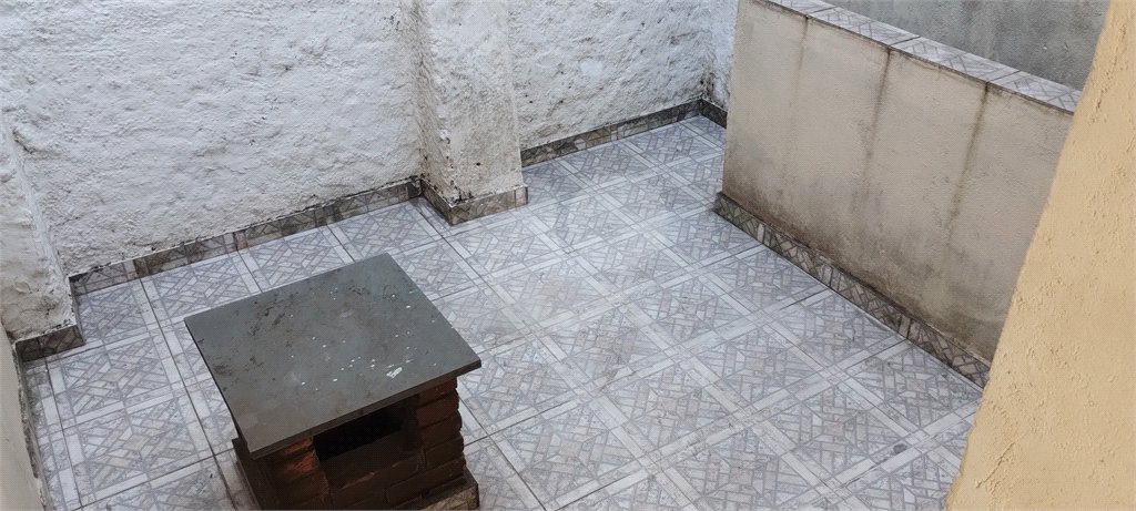 Sobrado à venda com 4 quartos, sendo 1 suíte, em Vila Nivi, São Paulo, SP