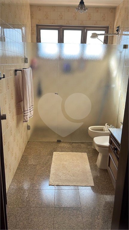 Sobrado à venda com 4 quartos, sendo 1 suíte, no Centro, Araraquara, SP