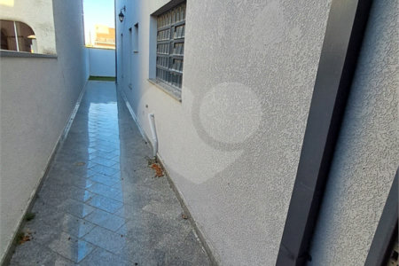 Sobrado à venda com 3 suítes em Nossa Senhora Aparecida, Paulínia, SP
