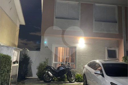 Casa à venda com 3 quartos, sendo 1 suíte,  no condomínio Vida Verde 1, Suzano - SP