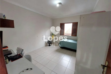 Casa à venda com 3 quartos, sendo 1 suíte,  no condomínio Loteamento Vila Branca, Jacareí - SP