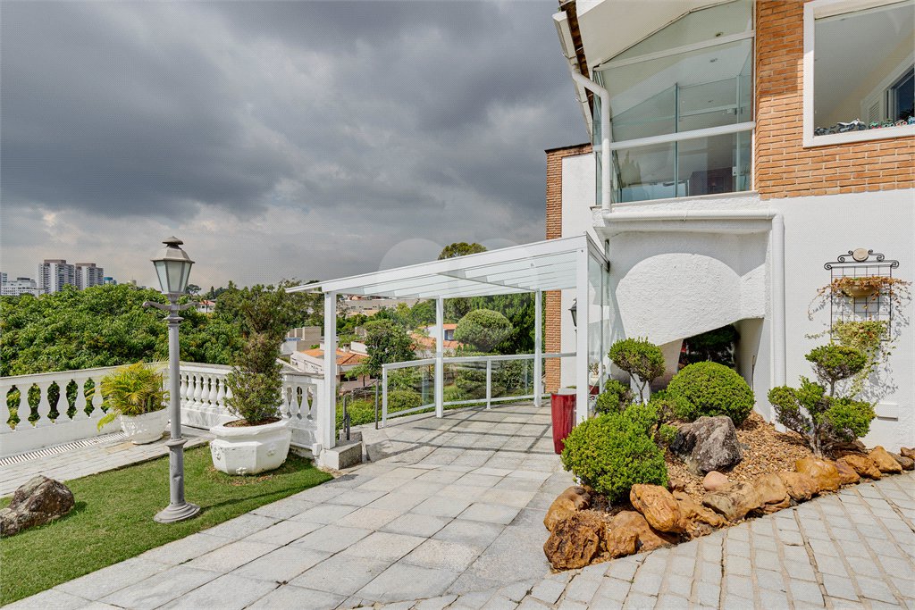 Casa Térrea à venda com 4 suítes em Chácara Flora, São Paulo, SP