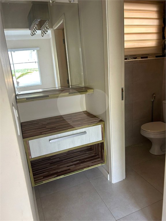 Casa à venda com 3 suítes no condomínio Terras de São Francisco, Vinhedo - SP
