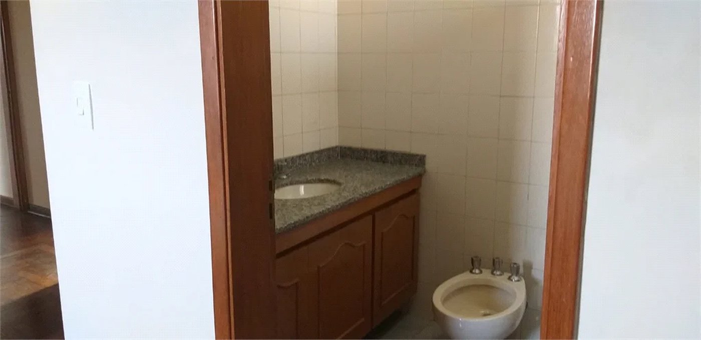 Apartamento à venda com 4 quartos, sendo 2 suítes,  em Jardim Trussardi, São Paulo, SP