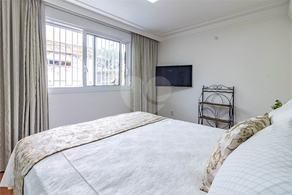 Casa à venda com 5 quartos, sendo 4 suítes, em Alto da Lapa, São Paulo, SP