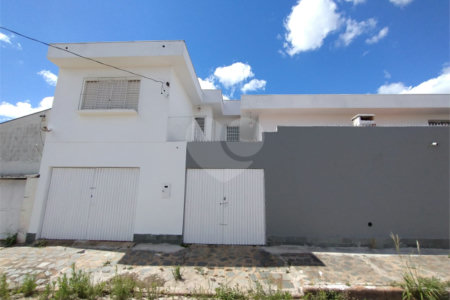 Casa à venda ou para alugar com 4 quartos, sendo 3 suítes,  no Centro, Itapetininga, SP