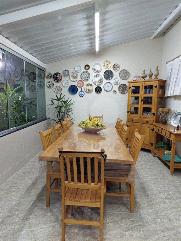 Sobrado à venda com 4 quartos, sendo 3 suítes, em Jardim Paulistano, Ribeirão Preto, SP