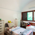 Casa à venda com 4 quartos, sendo 1 suíte,  em Interlagos, São Paulo, SP
