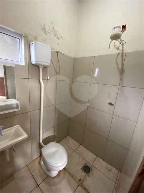 Casa para alugar com 3 quartos, sendo 1 suíte, em Parque das Aroeiras, Ponta Porã, MS