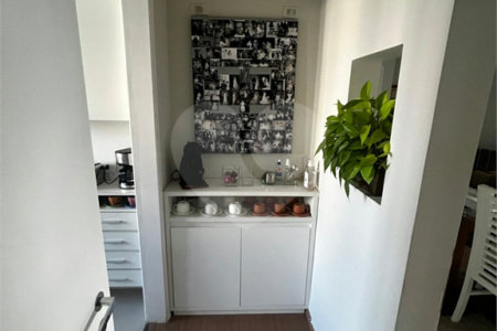 Apartamento à venda com 3 quartos, sendo 1 suíte,  em Vila Andrade, São Paulo, SP