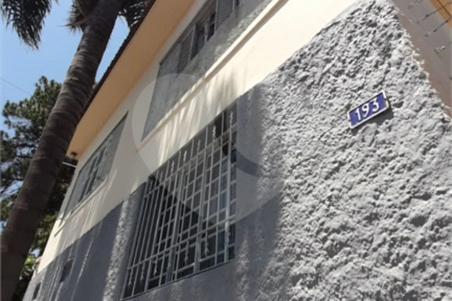 Sobrado à venda com 2 quartos em Horto, São Paulo, SP