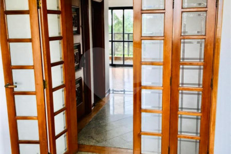 Apartamento à venda com 4 quartos, sendo 2 suítes, em Bosque da Saúde, São Paulo, SP