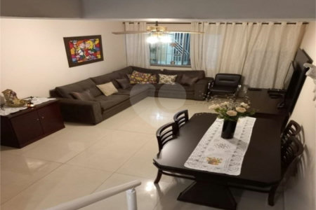 Sobrado à venda com 2 quartos em Jardim Santa Emília, São Paulo, SP
