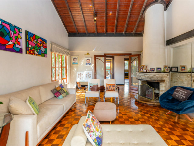 Casa à venda com 3 quartos, sendo 2 suítes,  em Alto da Boa Vista, São Paulo, SP