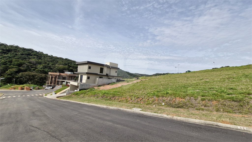 Terreno à venda no condomínio Portal Lamis I, Atibaia - SP