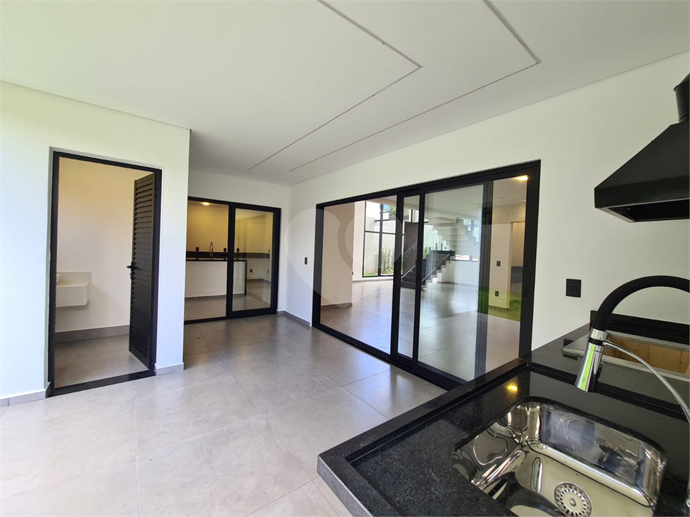 Casa em condomínio à venda com 3 suítes em Vila Santista, Atibaia, SP