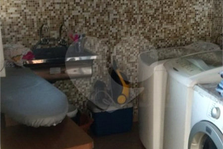 Casa à venda com 4 quartos, sendo 1 suíte, em Sacomã, São Paulo, SP
