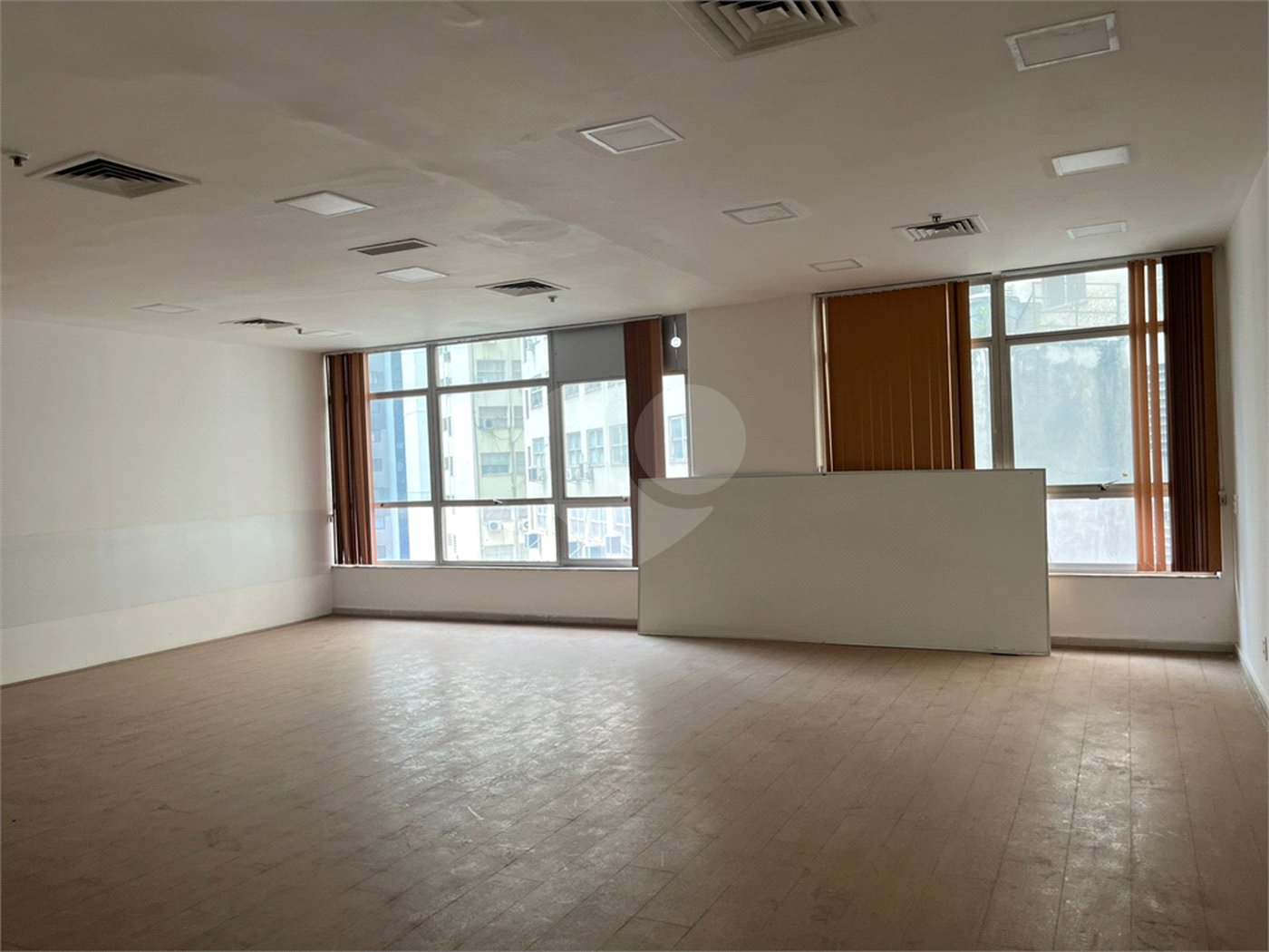Sala à venda ou para alugar no Centro, Rio de Janeiro, RJ