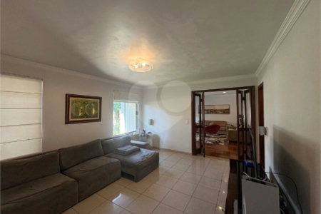 Casa à venda com 4 suítes no condomínio Granja Olga II, Sorocaba - SP