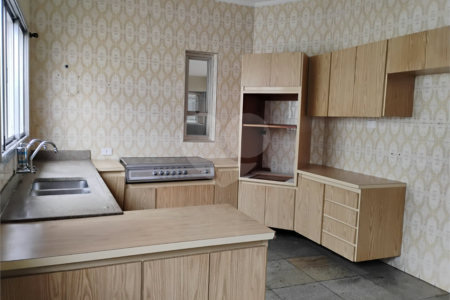 Sobrado à venda com 3 quartos, sendo 1 suíte,  em Jardim Jabaquara, São Paulo, SP