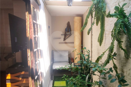 Casa à venda com 2 suítes em Vila Vitório Mazzei, São Paulo, SP