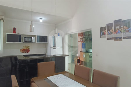 Casa à venda com 2 quartos, sendo 1 suíte, em Vila Domingues, Votorantim, SP