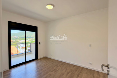 Casa à venda com 3 suítes no condomínio Celina Residencial, Atibaia - SP