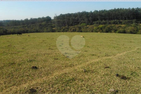 Terreno à venda no condomínio Industrial Mazetto e Murakami, Salto - SP