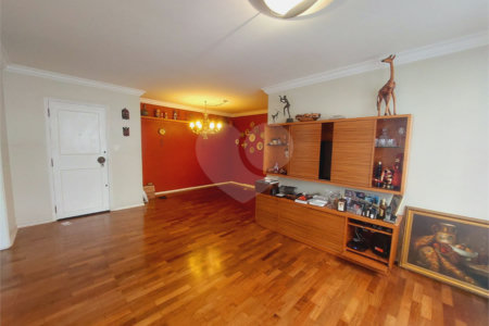 Apartamento à venda com 3 quartos, sendo 1 suíte,  em Jardim Paulista, São Paulo, SP
