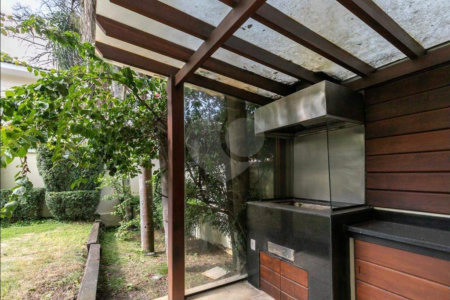 Casa à venda com 4 suítes no condomínio L`exclusive, São Paulo - SP