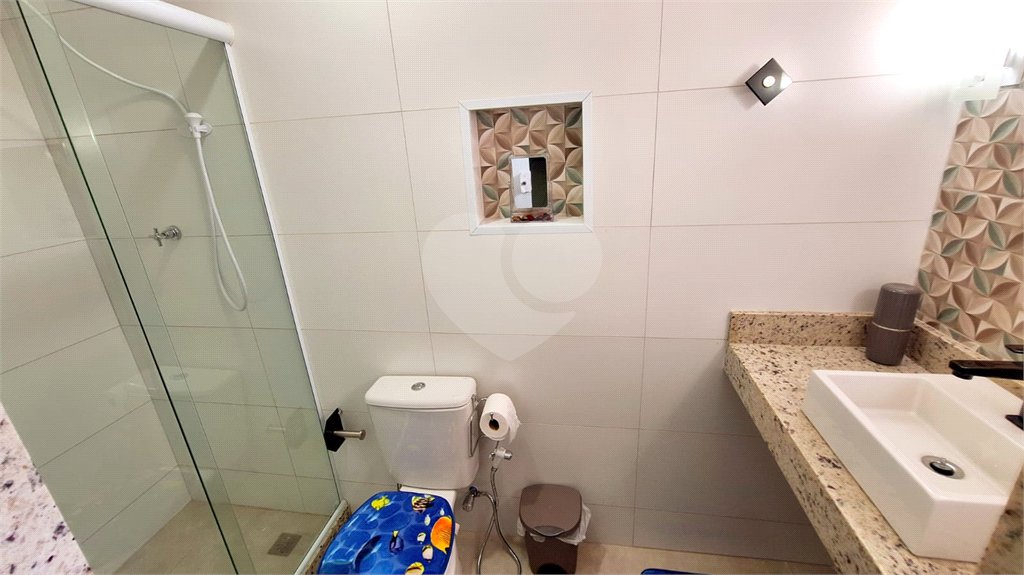 Casa à venda com 3 quartos, sendo 2 suítes, no condomínio Residencial West Green, Rio de Janeiro - RJ