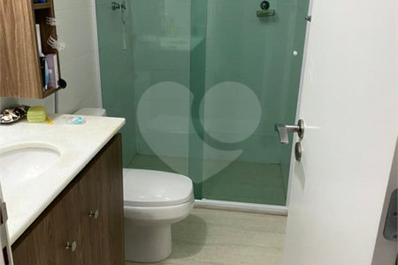 Casa à venda com 3 quartos, sendo 1 suíte, no condomínio Vida Verde 1, Suzano - SP