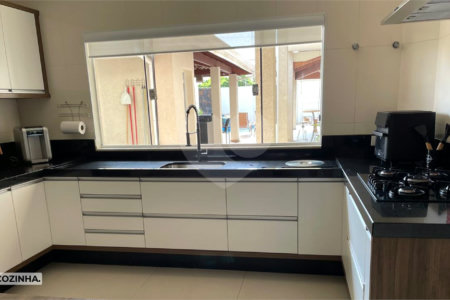 Casa à venda com 3 quartos, sendo 1 suíte, em Vila Rica, Atibaia, SP