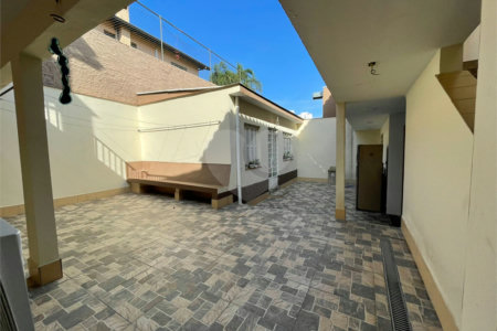 Sobrado à venda com 5 quartos, sendo 1 suíte, em Alto da Boa Vista, São Paulo, SP