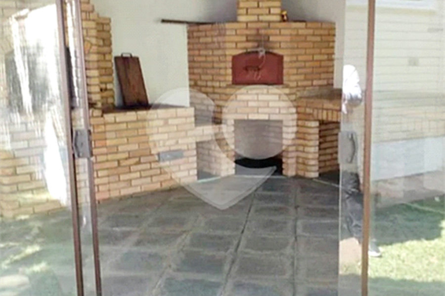 Casa à venda com 4 quartos, sendo 1 suíte,  no condomínio Parque Imperial da Cantareira, Mairiporã - SP