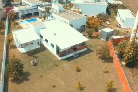 Casa à venda com 3 suítes no condomínio Village Ipanema I, Araçoiaba da Serra - SP