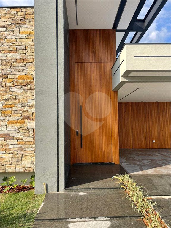 Casa à venda com 3 suítes no condomínio Residencial Granville, Atibaia - SP