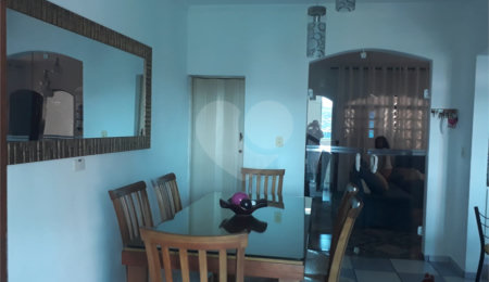 Casa à venda com 4 quartos, sendo 2 suítes,  em Jardim Rosina, São Paulo, SP
