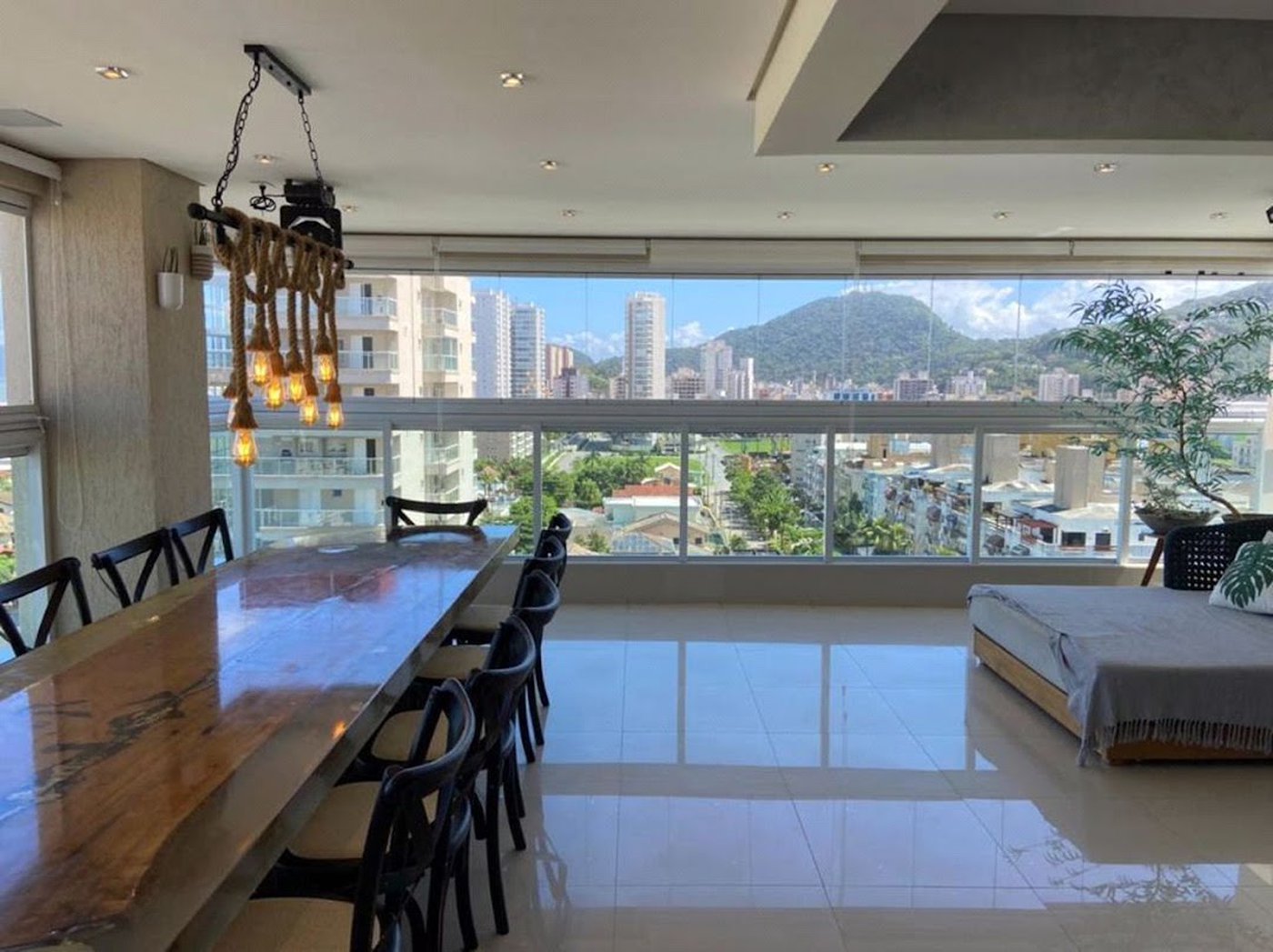 Apartamento Residencial à venda, Balneário Cidade Atlântica, Guarujá - AP1277.