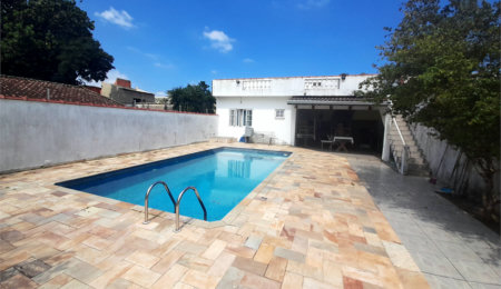 Casa à venda com 3 quartos no Centro, Peruíbe, SP