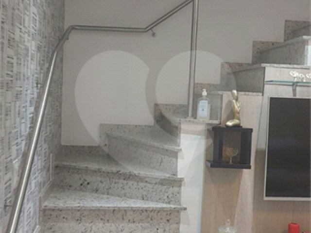 Casa à venda com 2 suítes no condomínio Lauro Korte, São Paulo - SP