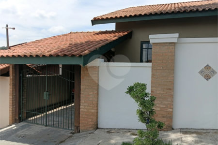 Casa à venda com 3 quartos, sendo 1 suíte, em Bosque, Vinhedo, SP